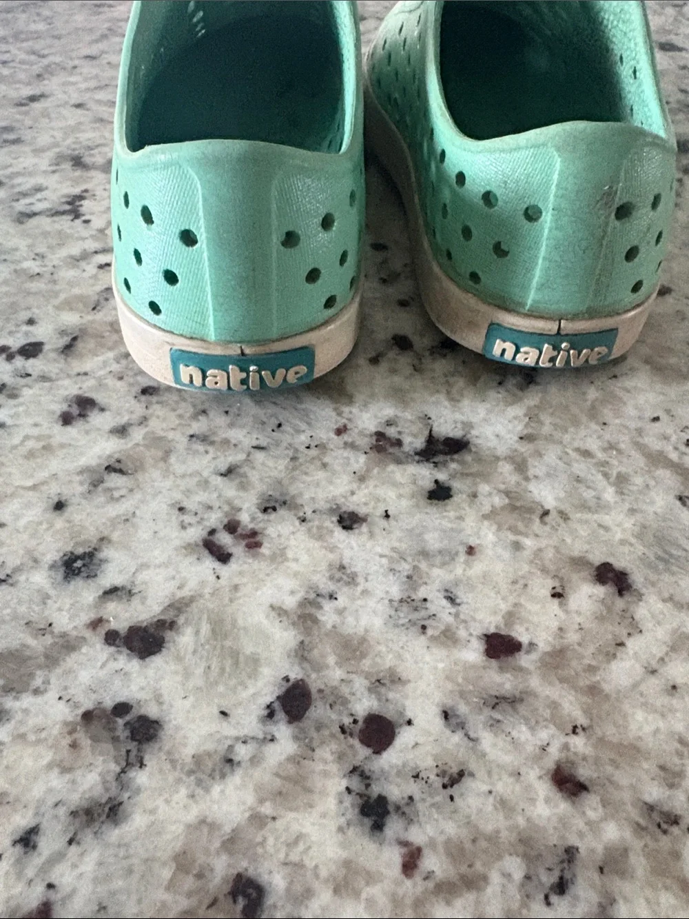 Native Kids Water Shoes in Mint